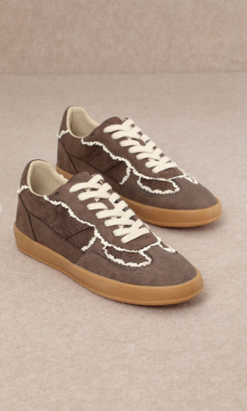 Eleanor Sneaker