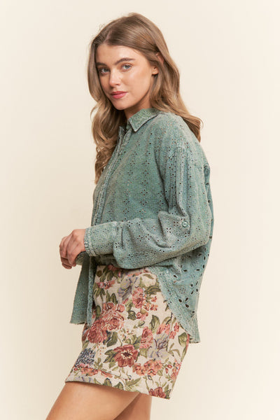 Eyelet Delight
