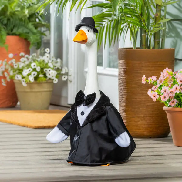 Giddy The Goose Outfits