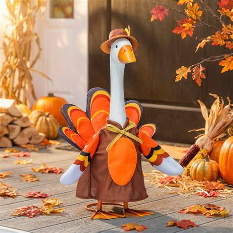 Giddy The Goose Outfits