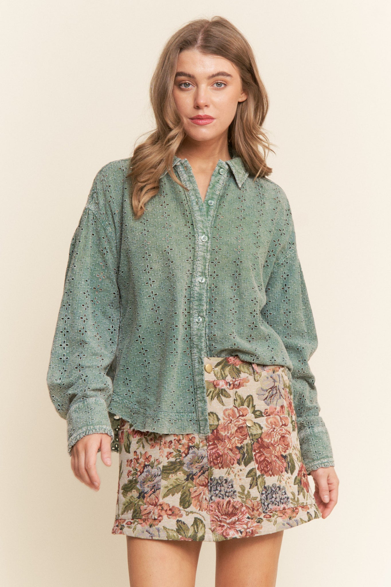 Eyelet Delight