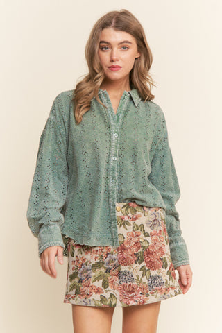 Eyelet Delight