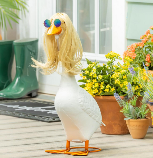 Giddy The Goose Outfits